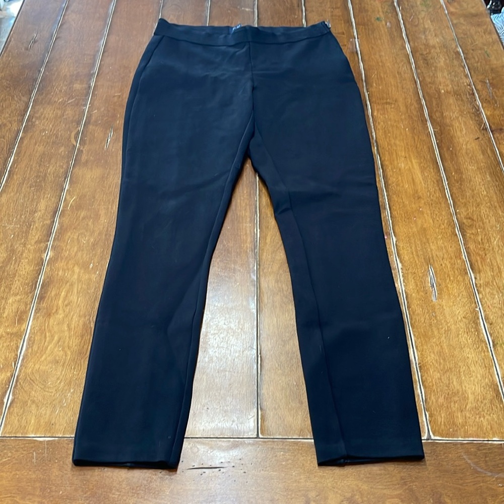 J Crew Factory GIGI Pant- Black Size 6 - Side Zip/ Stretch - EUC